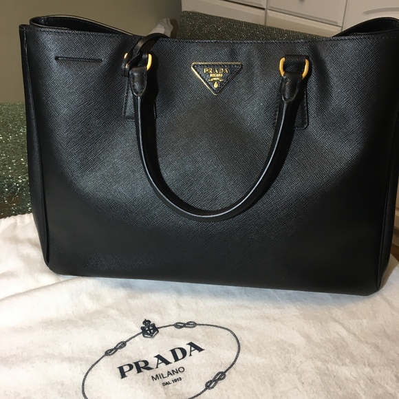 Vintage Prada Saffiano Bag - Picture 5 of 5
